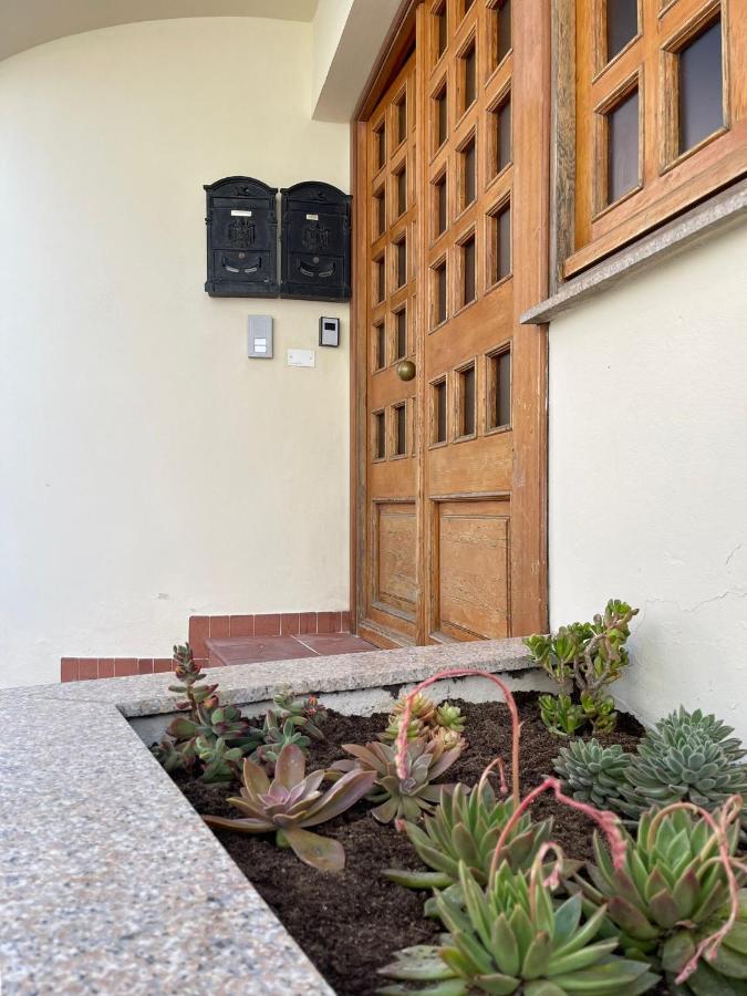 Apartamento Casa Vacanze Sa Piazza Dorgali Exterior foto