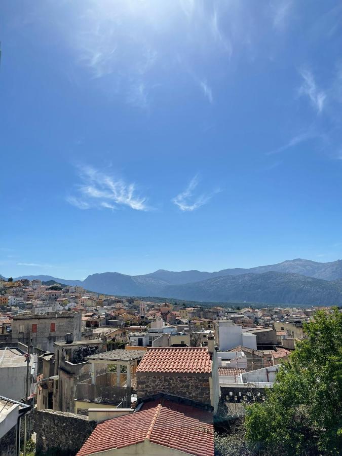 Apartamento Casa Vacanze Sa Piazza Dorgali Exterior foto